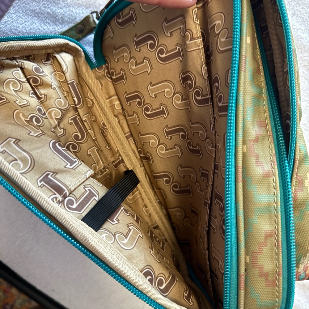 Makeup bag - Picture 2 of 3